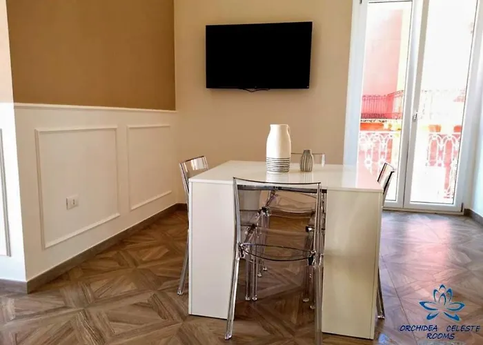 Couette-café Orchidea Celeste Manfredoine